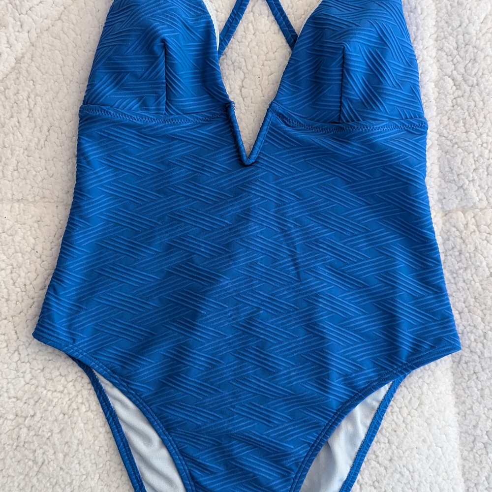 Cupshe Blue Textured Deep V One Piece Swimsuit